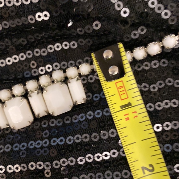 WEISS - vintage 50’s signed necklace w white milk glass rhinestones & hook clasp - Picture 10 of 16